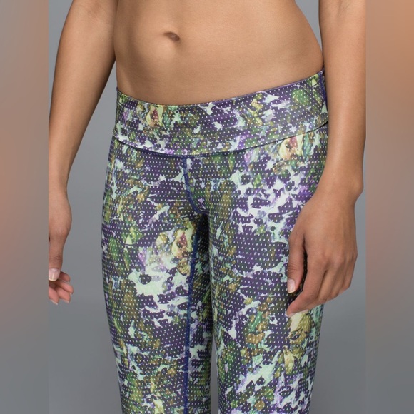 Lululemon leggings - Picture 3 of 10